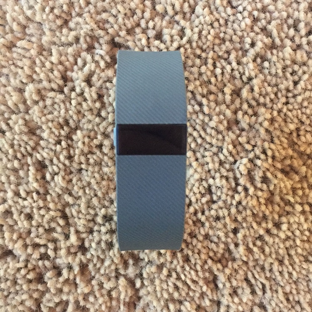 Fitbit Charge - image 2